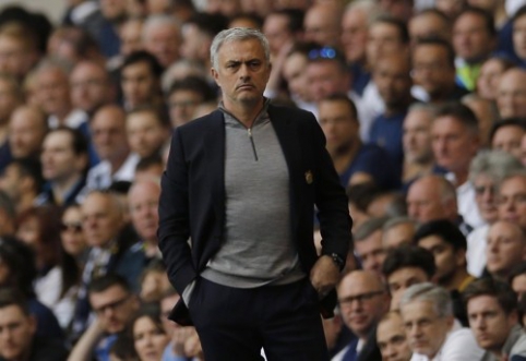 The dissatisfied J. Mourinho interrupted the interview (VIDEO)