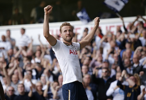 "Tottenham" bids farewell to "White Hart Lane" stadium with a victory over "Man Utd" (VIDEO)