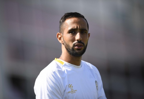 Official: "Juventus" Acquires All Rights to M. Benatia