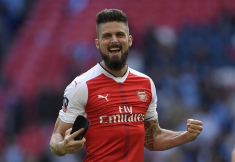 O. Giroud plans to stay with the "Arsenal" team for a long time