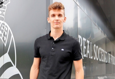 D. Llorente leaves "Real" and moves to "Real Sociedad"