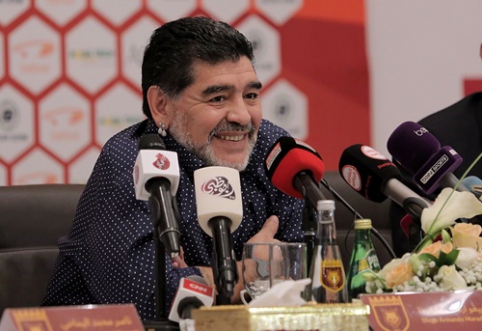 Published - how much money D. Maradona spent per month