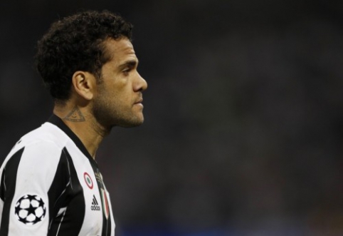 Reliable sources: D. Alves - one step away from moving to Manchester