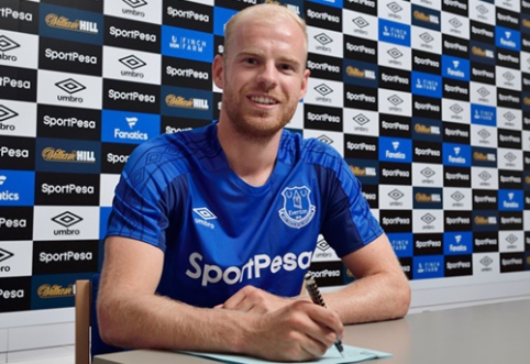 Official: "Everton" signed a contract with "Ajax" defender D. Klaassen