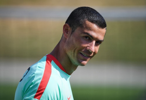 C. Ronaldo arriving in Russia received an exclusive surprise (PHOTO)