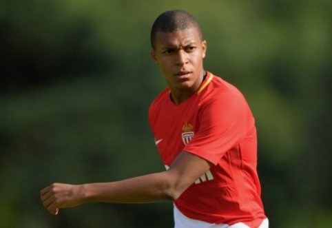 Reliable sources: "Man City" in advanced negotiations for K. Mbappe