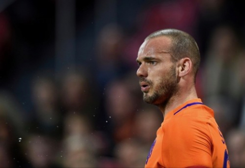 W. Sneijder has not yet planned any further career plans