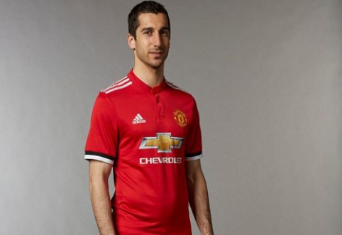 "Man Utd" deleted a photo where H. Mkhitaryan presenting new jersey looks like he gained weight.