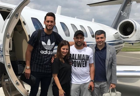 H. Calhanoglu arrived in Milan for a medical examination