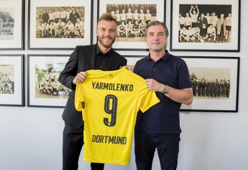 Official: "Borussia" acquired Ukrainian A. Yarmolenko