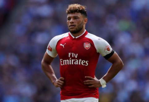 A. Oxlade-Chamberlain rejected a huge "Arsenal" offer.