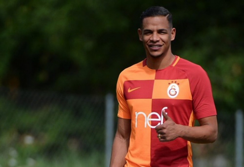 Official: "Galatasaray" sign "Man City" defender