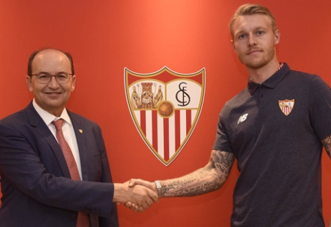 Official: "Sevilla" strengthens with Danish defender S. Kjaer