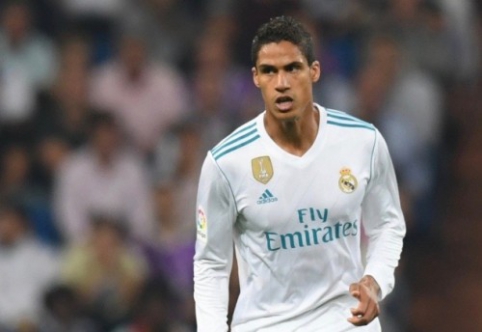 Official: R. Varane signed a new contract with "Real"