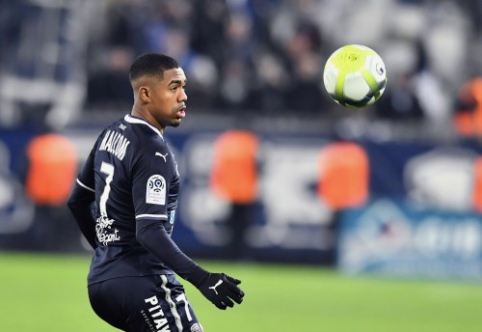 "Bordeaux" received a offer from "Tottenham" for Malcom