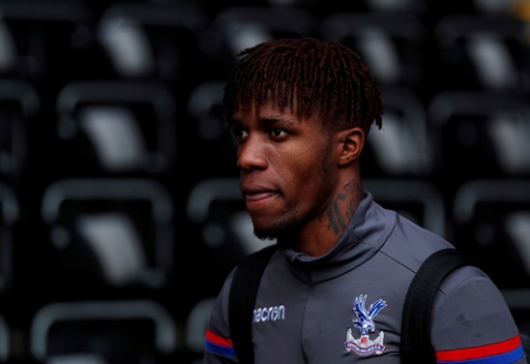 A. Wenger became interested in "Crystal Palace" star W. Zaha