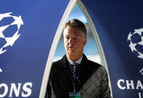 L. van Gaal would like to work at a famous English club to challenge the "United" team.