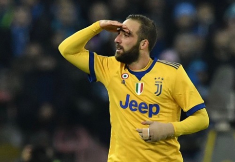 "Returned to 'Stadio San Paolo', G. Higuain handed 'Napoli' their first loss" (VIDEO)