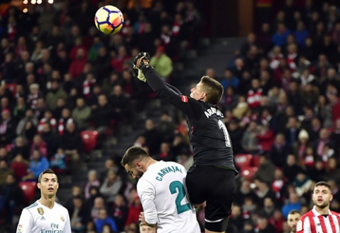 "Z. Zidane clears the way for Kepa's arrival at Real"