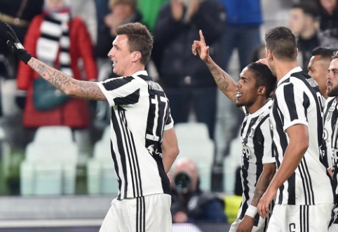 "Juventus" defeated "Genoa" at home (VIDEO)