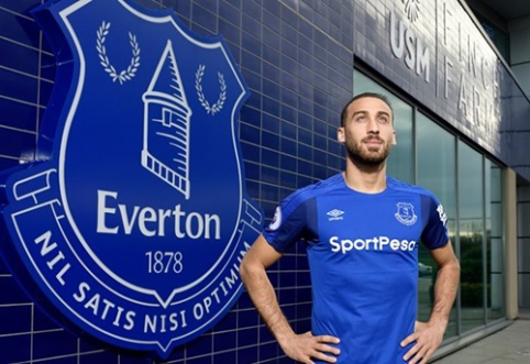 Official: "Everton" buys Turkish national team striker for 27 million euros.