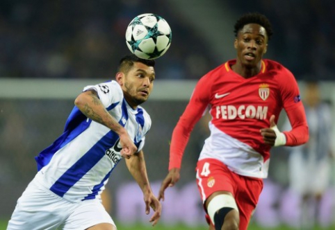 "Huddersfield" strengthens "Monaco" defender