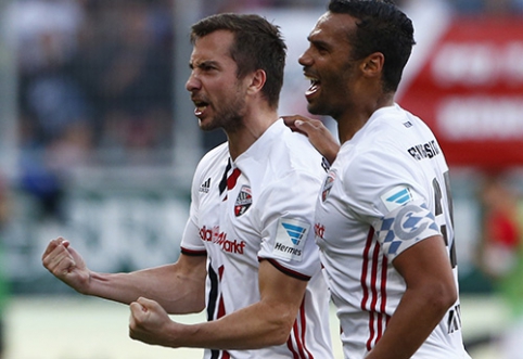 Curiosity in Germany: He scored a goal... while scratching himself in the net (VIDEO)