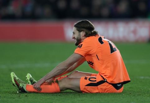 A. Lallana showed what happened to his foot toes after the match with "Southampton" (PHOTO)