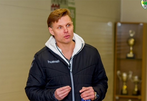 E. Jankauskas supports the ongoing Regional Championships