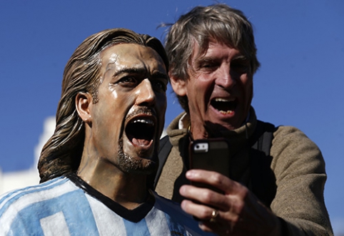 The most impressive goals of G. Batistuta's career (VIDEO)