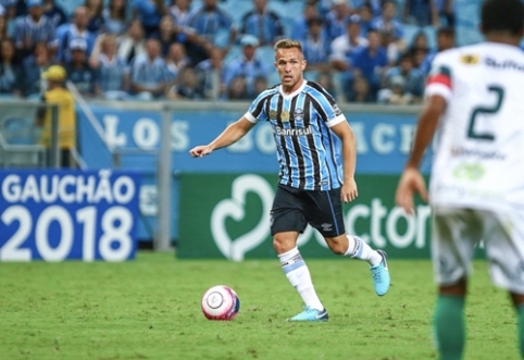 Official: "Barcelona" acquires promising Brazilian Arthur for 30 million euros