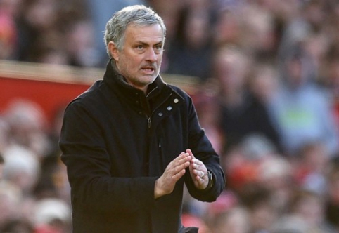 J. Mourinho would aim for fourth place in the Premier League