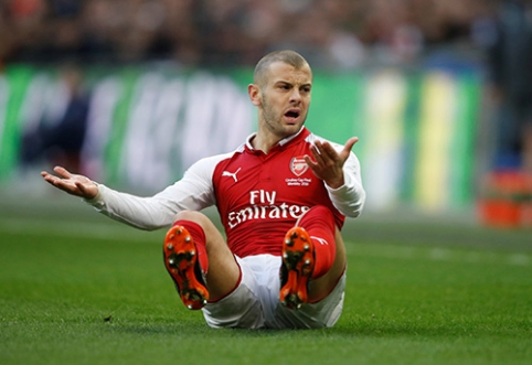 J.Wilshere "ready to leave" Arsenal, disappointed with proposed wages.