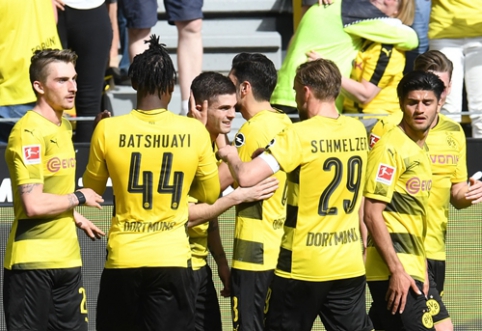 "Borussia" crushed Stuttgart's team (VIDEO)