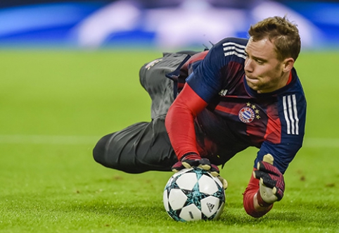 M.Neuer started training with the ball