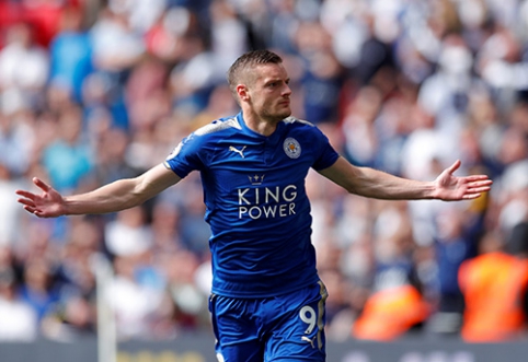 "Leicester City" trying to extend contract with J. Vardy