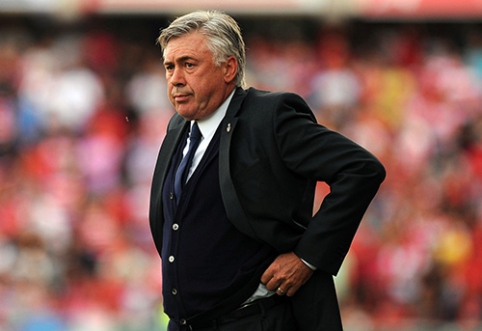 C. Ancelotti will try to attract three world-class players to Naples