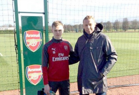 The first "Arsenal" offseason purchase - 16-year-old Este.