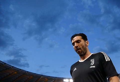 Gianluigi Buffon seriously considers PSG offer