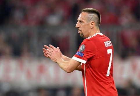 F. Ribery extended contract with Bayern for another year