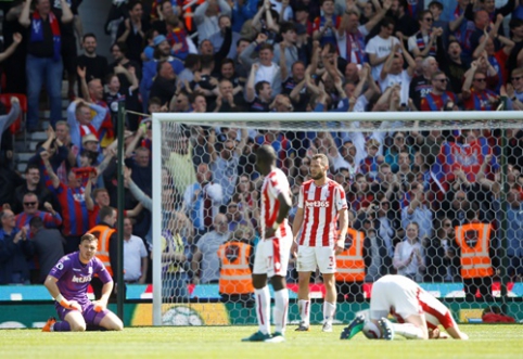 "At the end of the match, "Crystal Palace" squeeze out "Stoke City" from the "Premier" League"