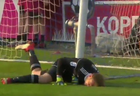 Goalkeeper broke the gate crossbar in Czech Republic (updated VIDEO)