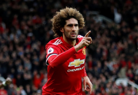 M. Fellaini signed a new two-year contract with "Man Utd"