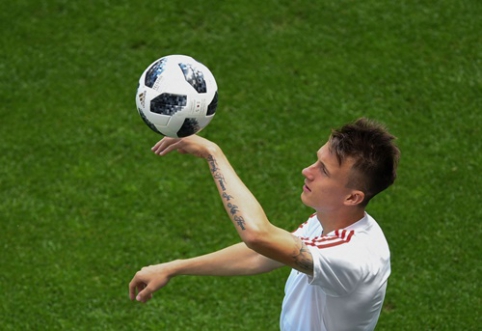 "Chelsea" leads the race for A. Golovin's signature