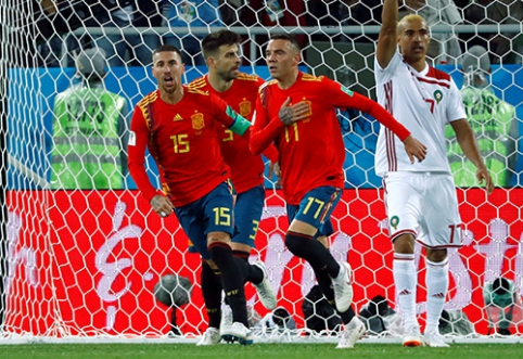 Emotionally charged Spain manages to snag the top spot in the group (VIDEO)