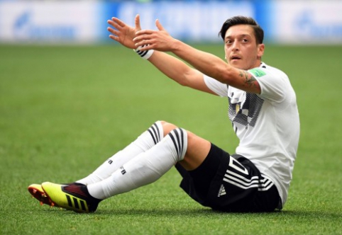 M. Basleris: M. Ozil should not be let into Germany anymore