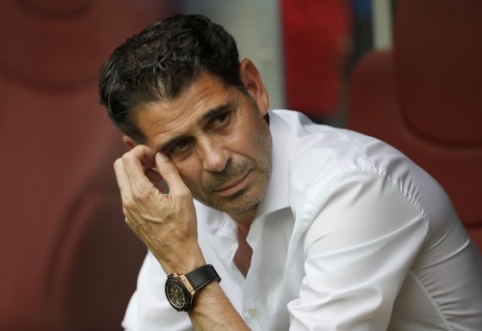 F. Hierro will not remain as the coach of the Spanish national team