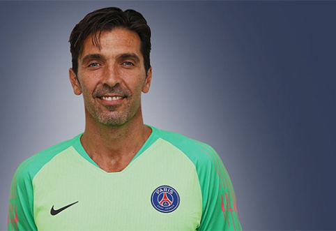 Official: legendary G.Buffon joined PSG squad