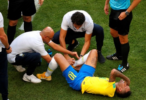 Counted time Neymar spent lying on the ground in this World Cup