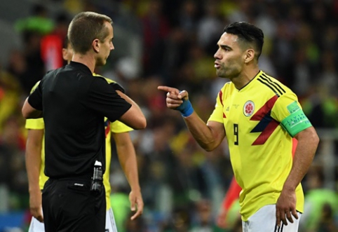 R. Falcao attacked the referee after losing to the English